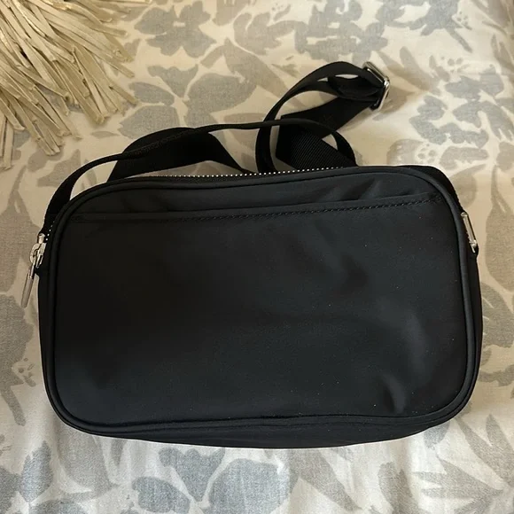 lululemon athletica Black Crossbody Bag - Picture 2 of 5